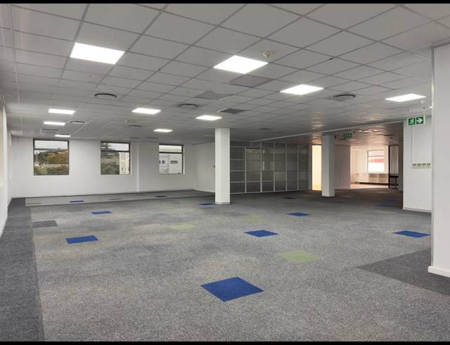 BUSINESS PROPERTY TO RENT IN CLAREMONT